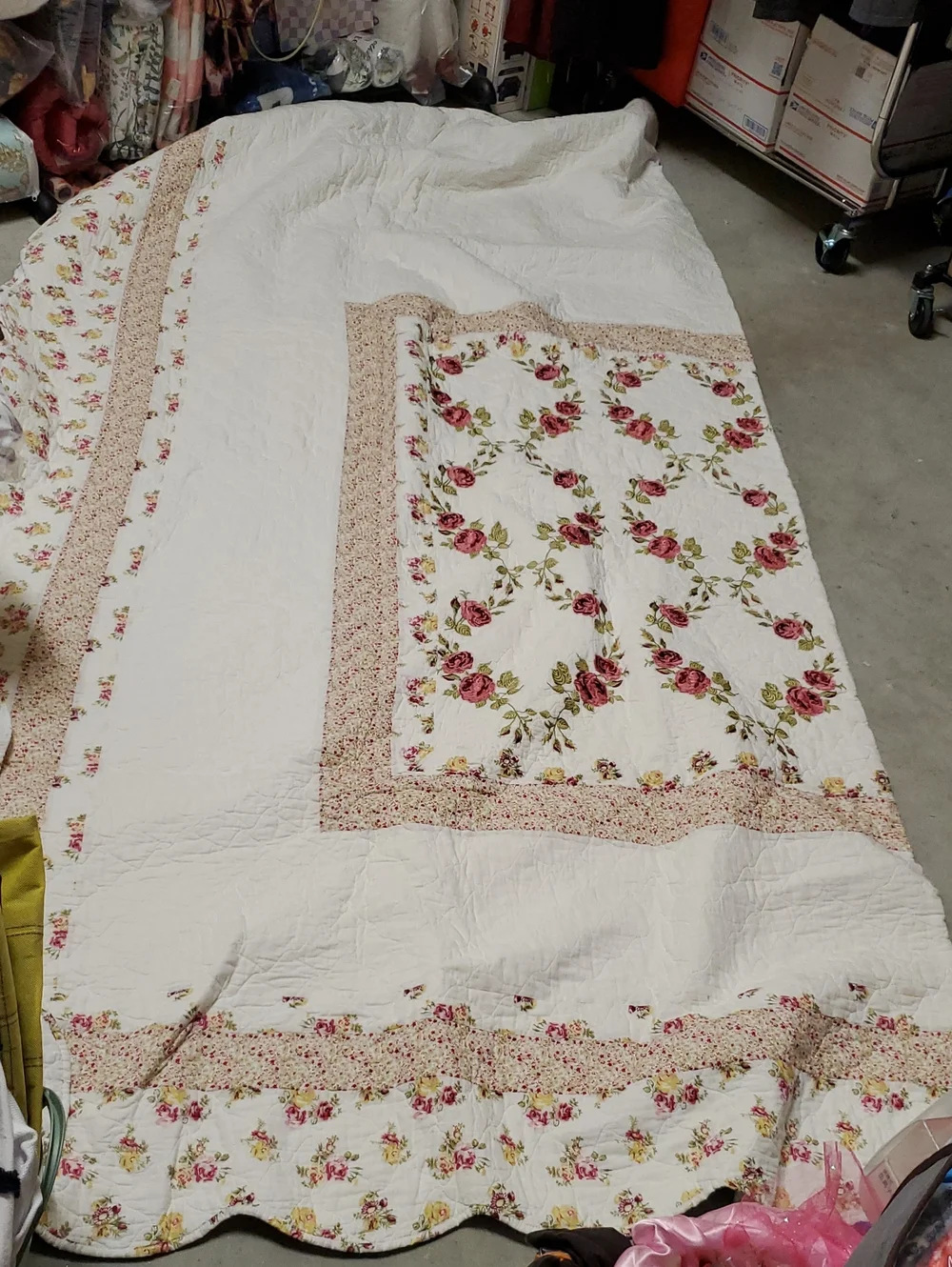 New Red Rose Floral Cotton Quilt Comforter - White with Pink Roses